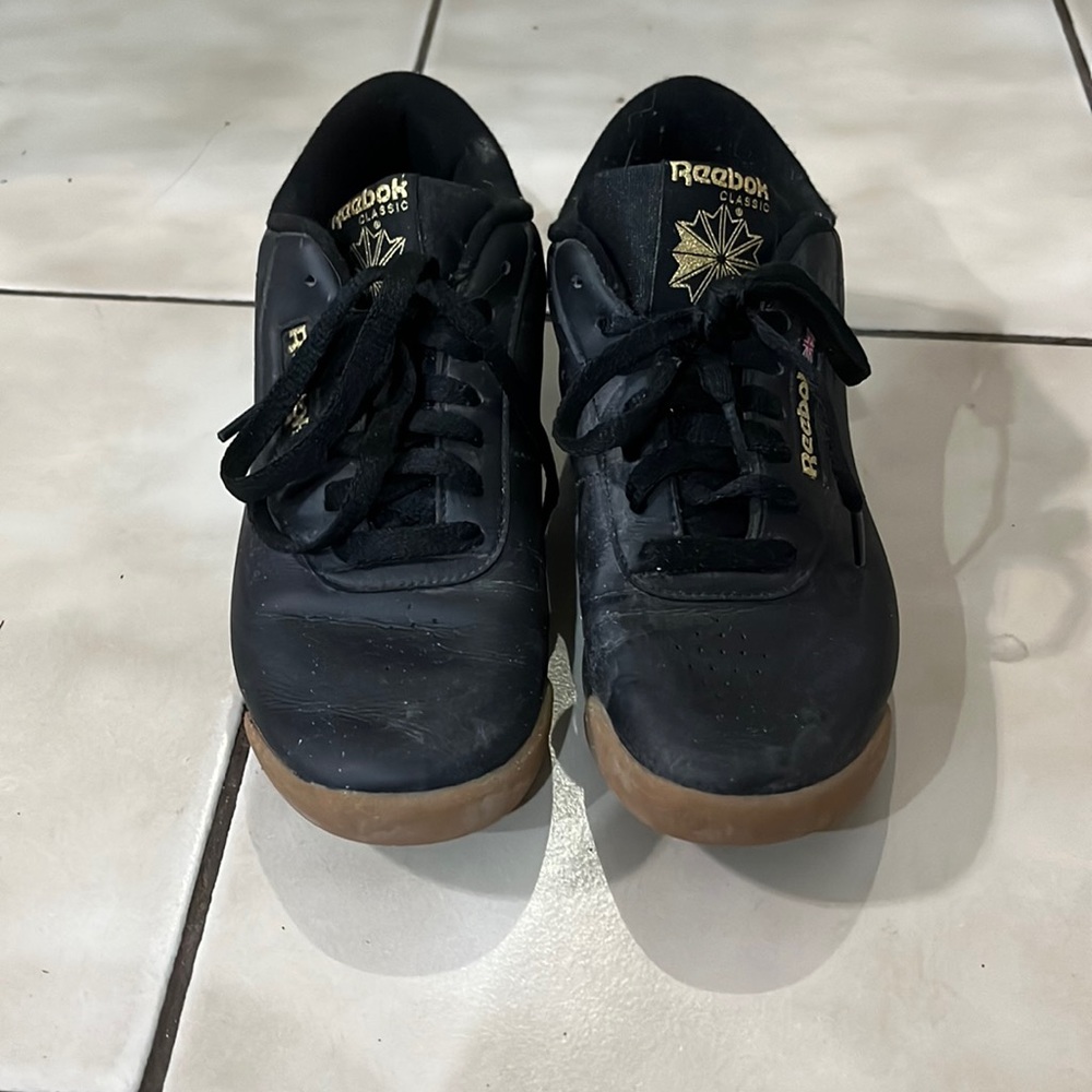 Reebok size 7.5 black sneakers for women. Comfortable.
